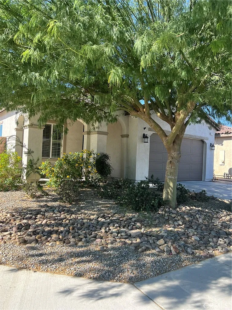 2 bed, 1555 sqft, $4,000 — Photo 3