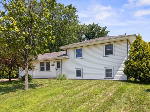 901 Cortland Dr, Apple Valley, MN 55124