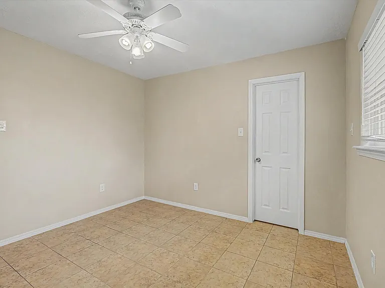 827 Pickney Ave — Photo 30