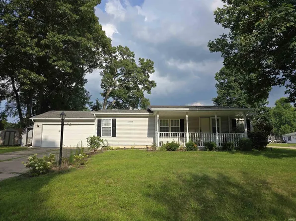 51908 Tall Oaks Dr, Elkhart, IN 46514