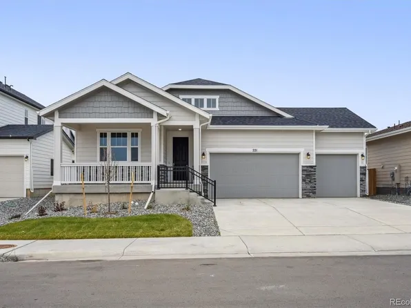 221 Sage Grouse Way, Bennett, CO 80102