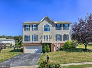 261 Courtney Ct, Spring Grove, PA 17362