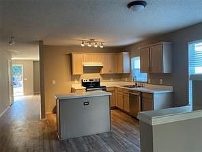 2nd image of 4211 Falcon Dr