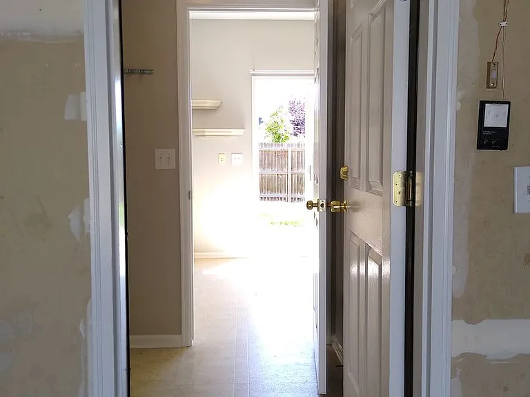 340 Andrew Dr — Photo 58
