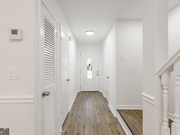2nd image of 203 Tiburon Dr