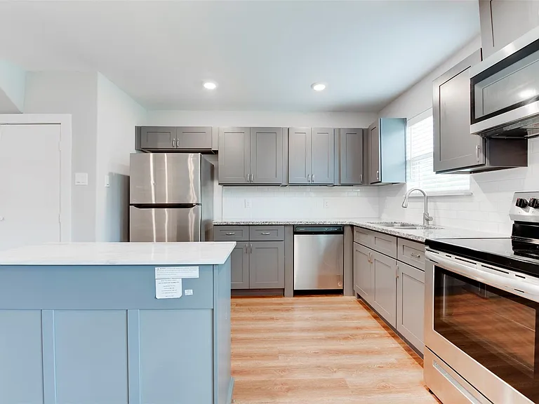 8635 Sunderland Rd — Photo 7