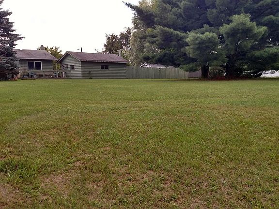 3rd image of 629 Lincoln Lake Ave SE