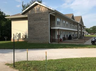 207 S Oak Cliff Ave #8, Strafford, MO 65757