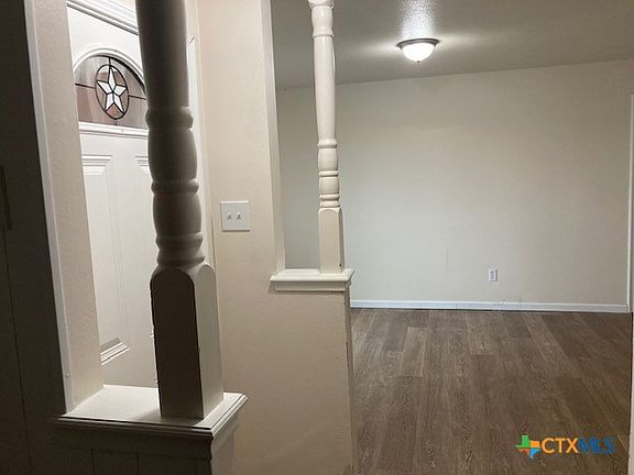 5th image of 2603 Main St