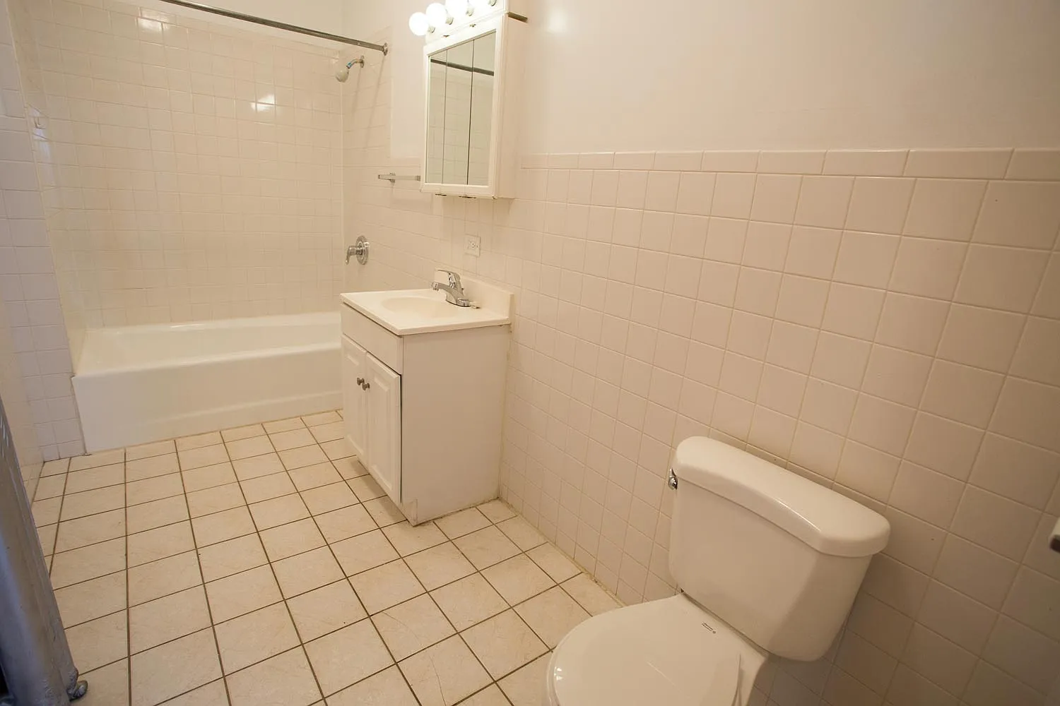 5500 S. Cornell Avenue — Photo 4