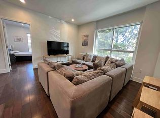 1749 N La Brea Ave, Los Angeles, CA 90046