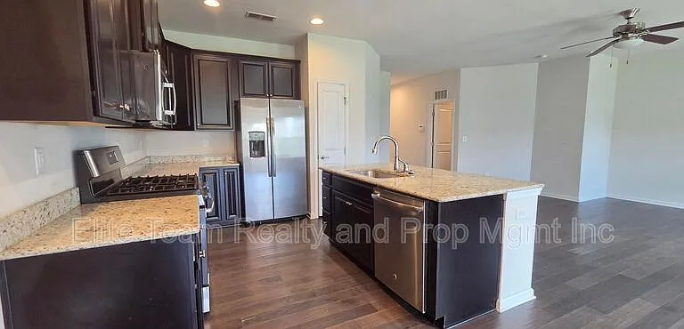 7347 Raylee Ave SW — Photo 5