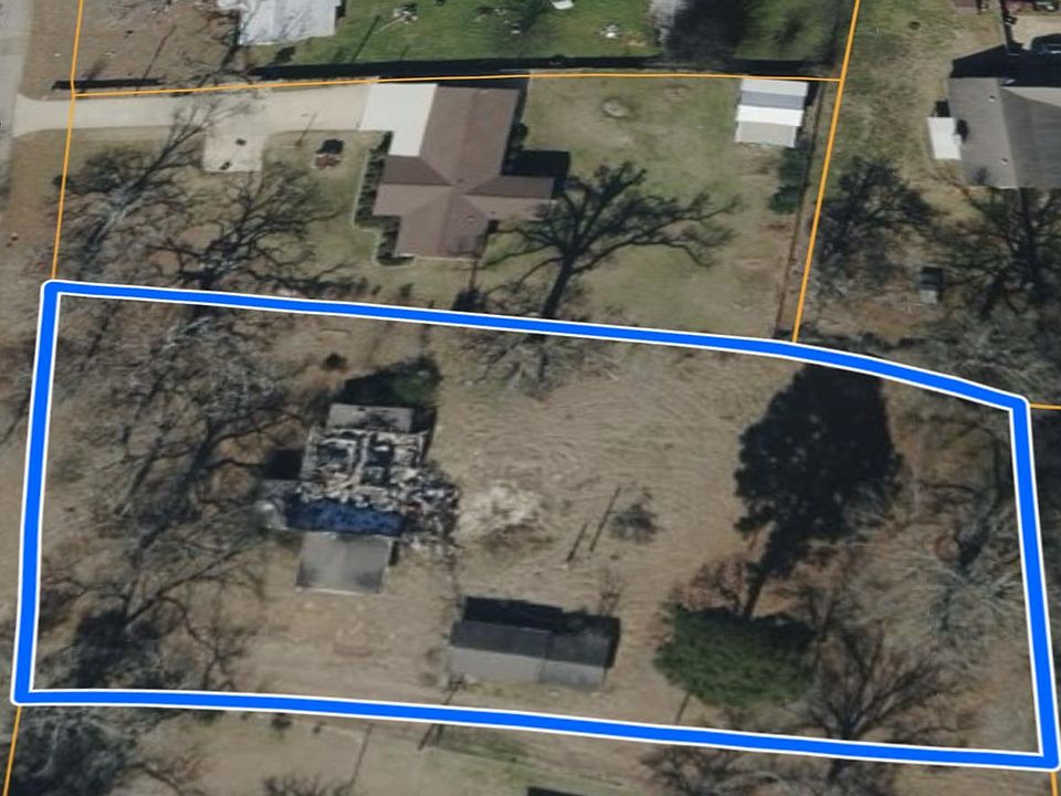1st image of 920 S Superior Rd