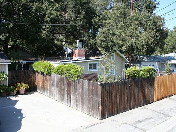 3rd image of 112 N Lincoln Pl #1/2