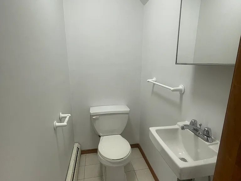 32 Linda Ave #2 — Photo 7
