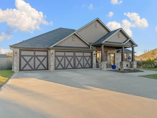655 Ray St, Pea Ridge, AR 72751