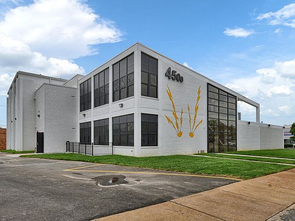 2nd image of 4500 S Kingshighway Blvd #1025
