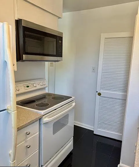 3824 Porter St NW #E395 — Photo 24