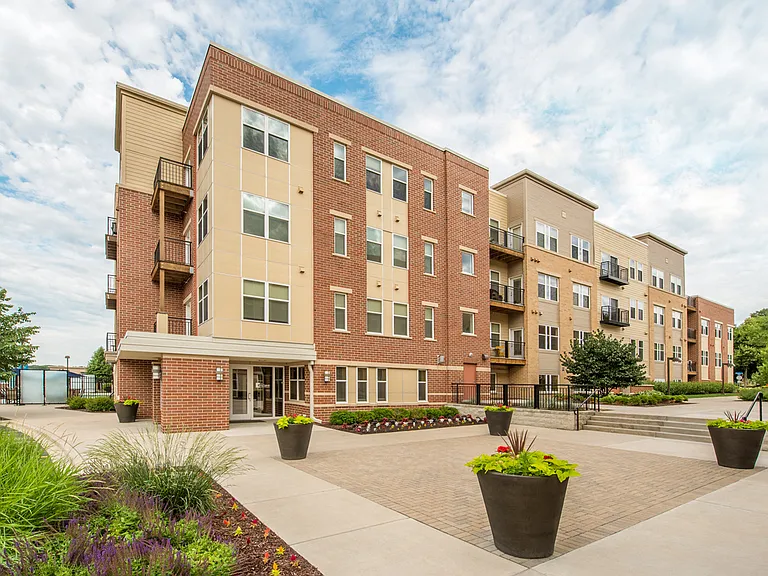 The Enclave Luxury Apartments — Photo 50