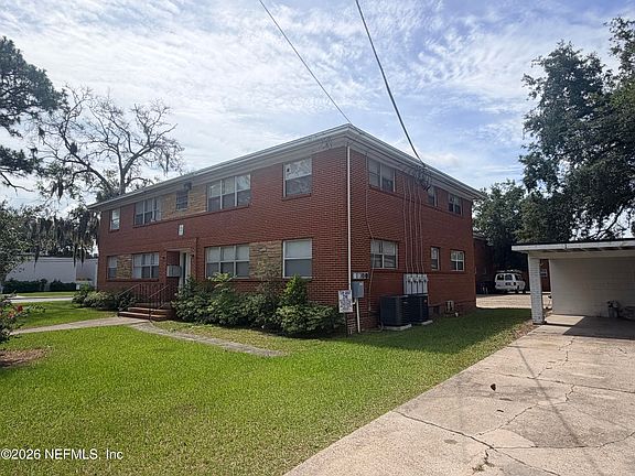 3rd image of 5452 PLAYA Way