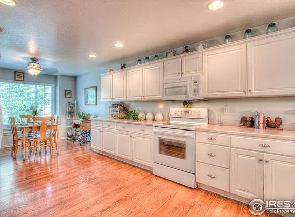 Massive storage in the chef's kitchen