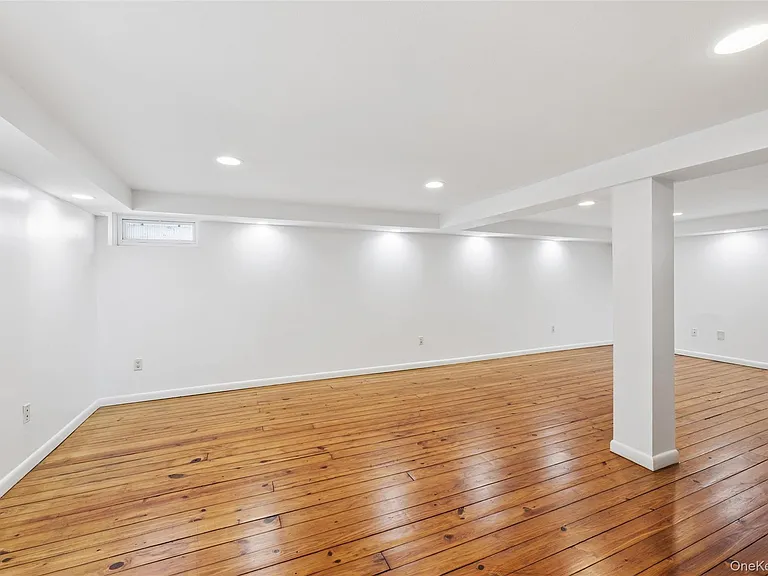 31 Evelyn Ln — Photo 22