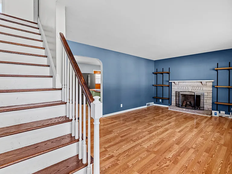 4415 Mann Ave — Photo 3