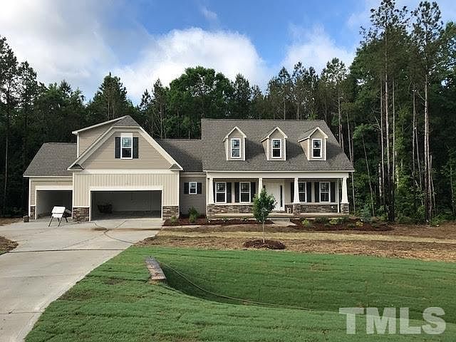 1st image of 202 Candlenut Ln