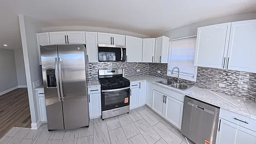 14830 Champlain Ave Photo 1