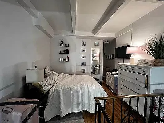 Rented by Living New York | media 11