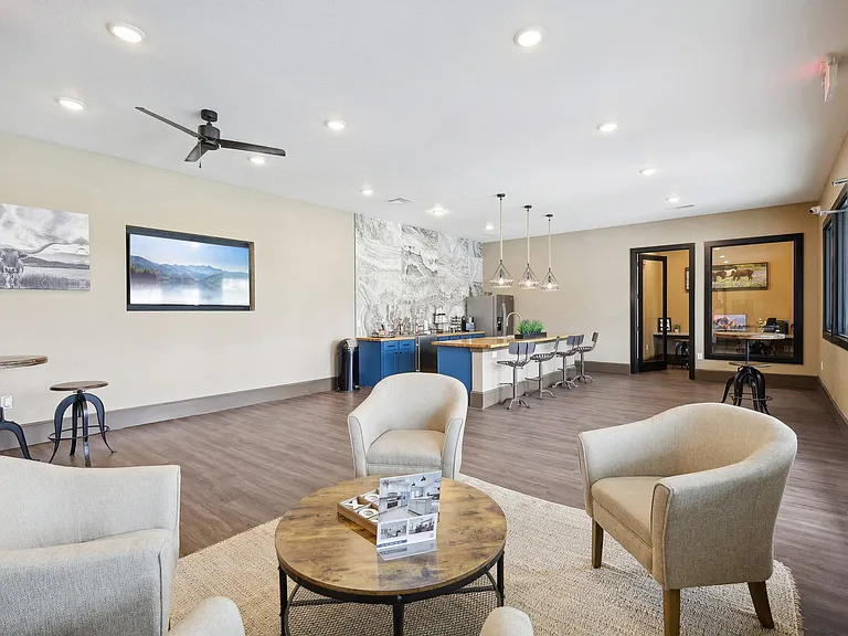 Azora Ranch Apartments — Photo 16