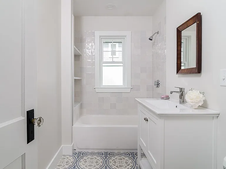 32 Newport St #1 — Photo 12