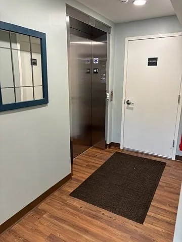 2 bed, 2.0 bath, 997 sqft, $2,100 — Photo 4