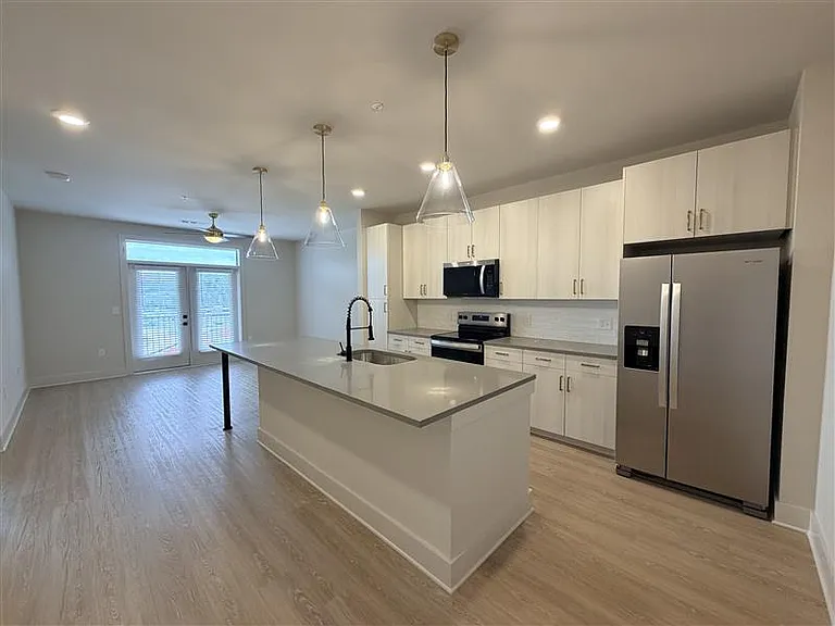 District on the Etowah Apartments — Photo 775