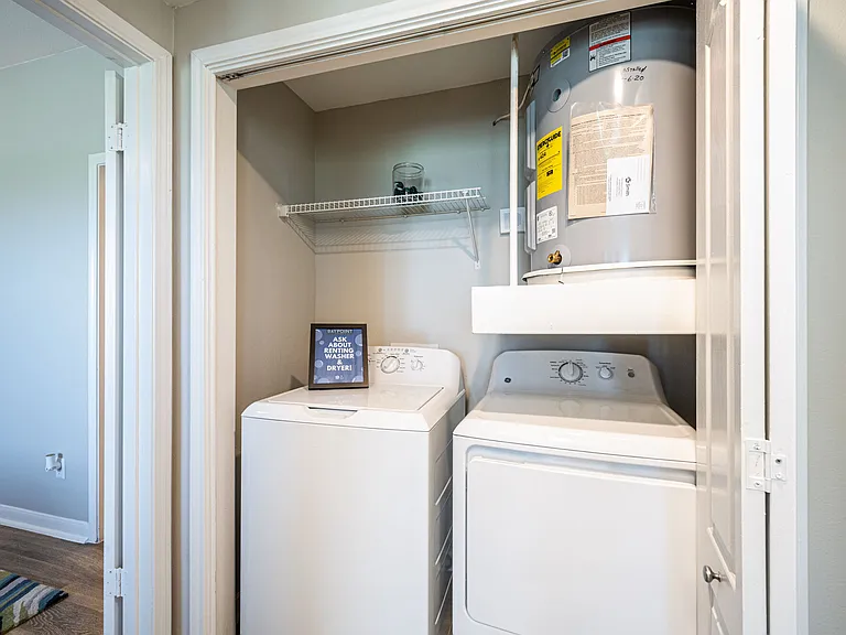 Baypoint Apartments — Photo 103