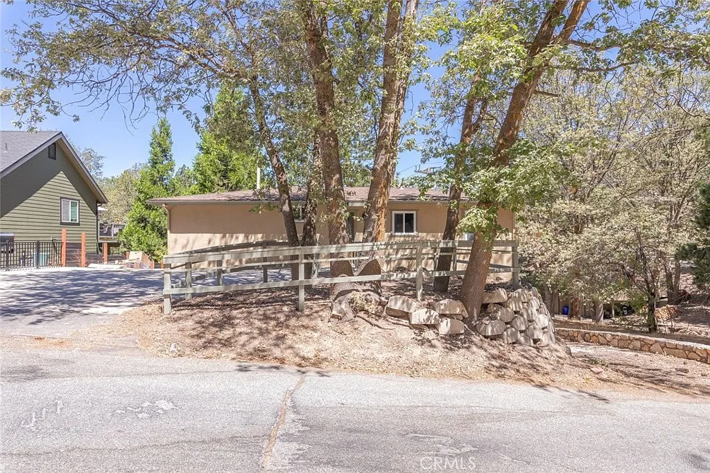 3 bed, 1825 sqft, $2,600 — Photo 4