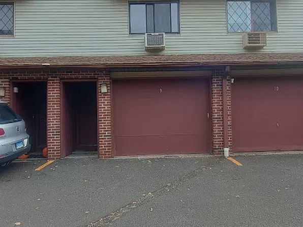 356 Waterville St APT 9, Waterbury, CT 06710