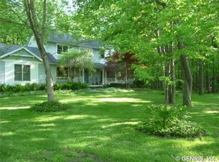 107 Wildleaf Dr, Webster, NY 14580