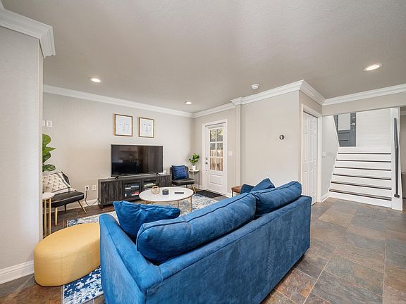3rd image of 400 Majestic Lodge Rd #A