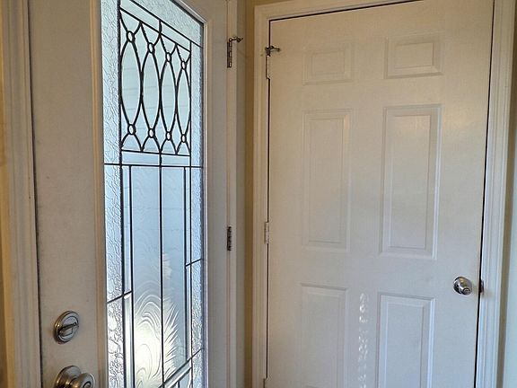 4th image of 918 Montclair Drive