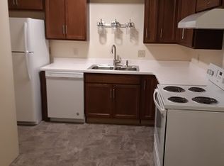 250 & 302 Hill Ct #11529501, Hartland, WI