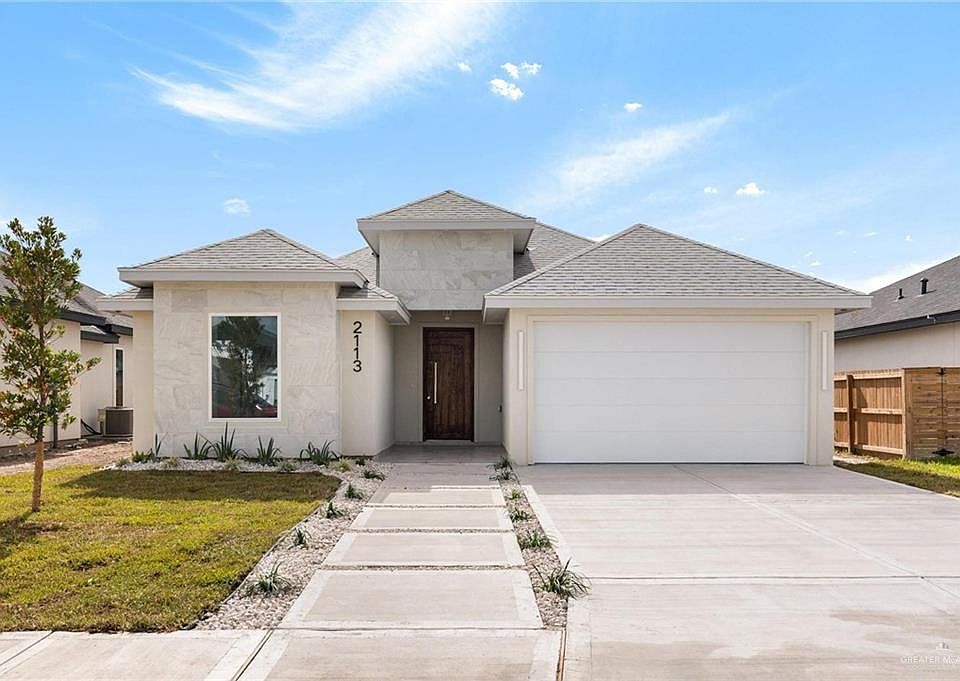 1st image of 2113 Zinnia St