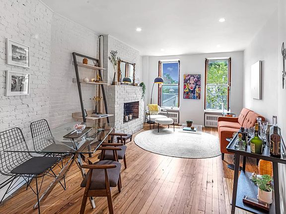 2nd image of 115 Charles St APT 10