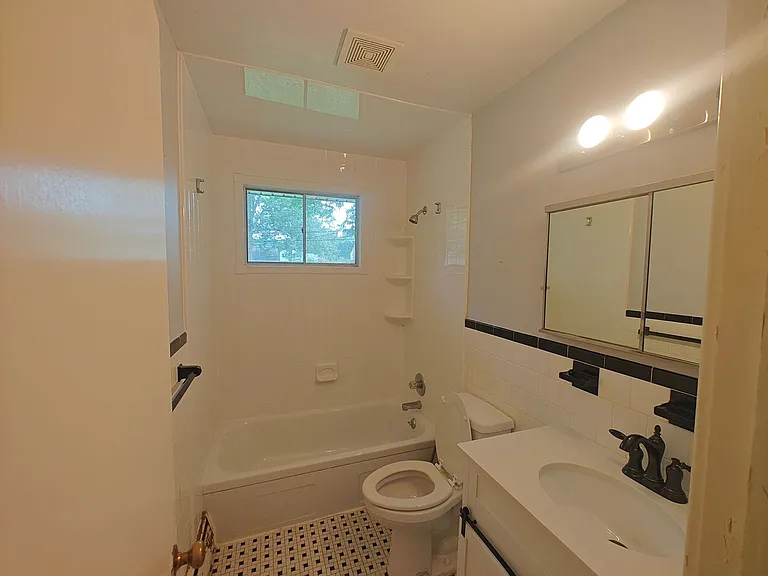 9510 Overhill Rd — Photo 21