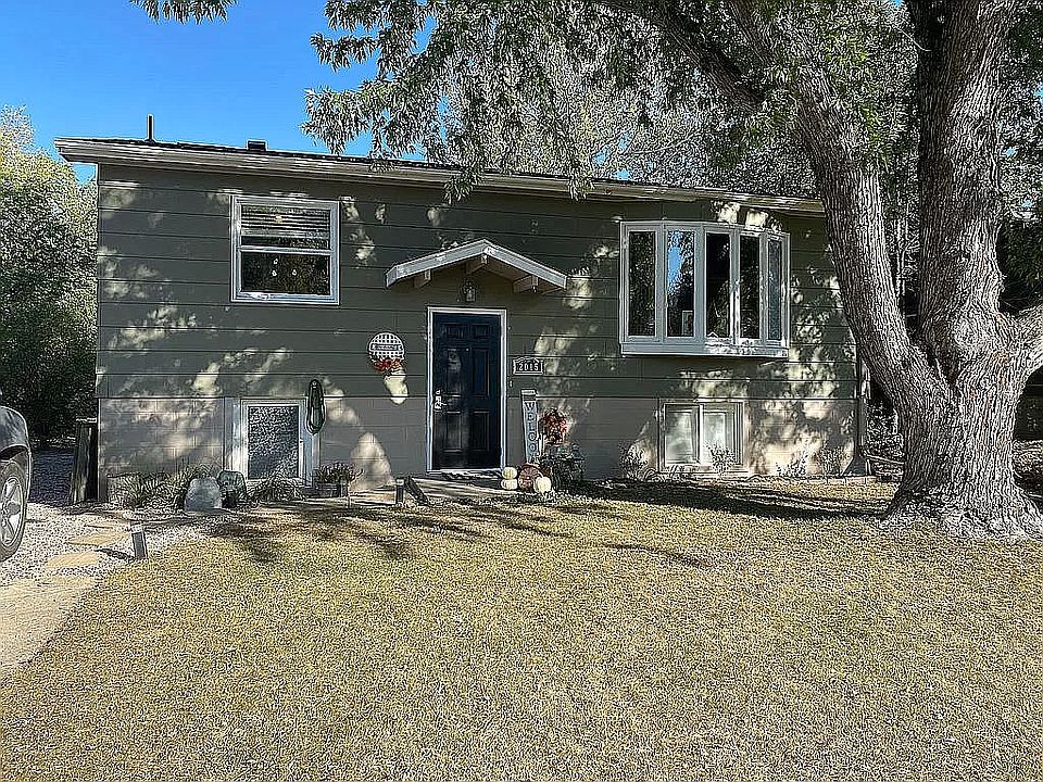 1st image of 2015 11th Ave