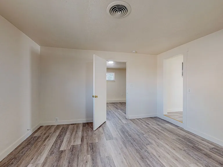 721 Santa Fe Ave SW — Photo 30
