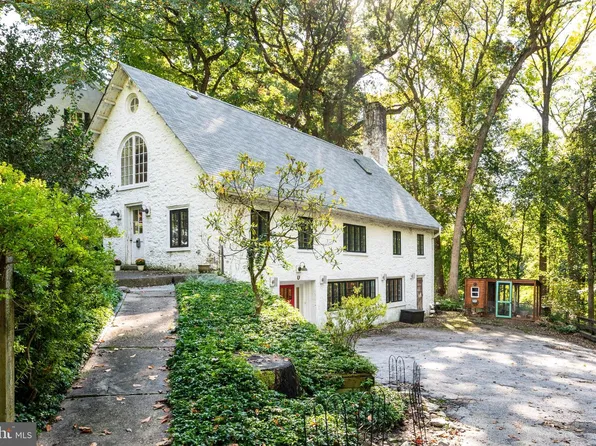 3535 W School House Ln, Philadelphia, PA 19129