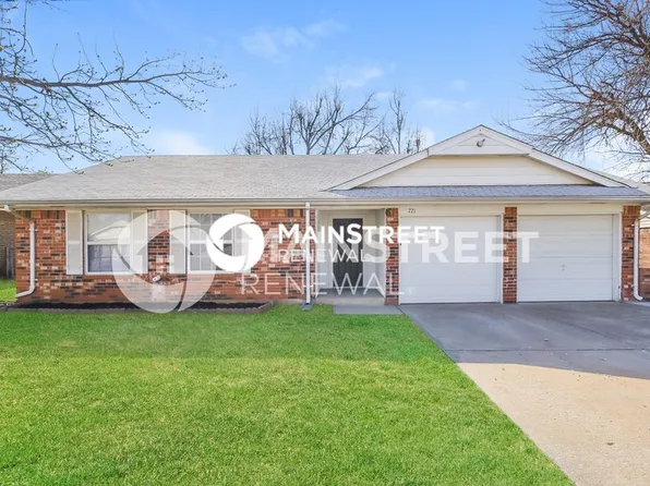 721 Howard Ct, Edmond, OK 73003