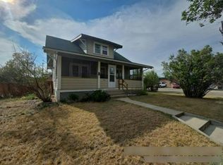 1121 2nd St W, Roundup, MT 59072