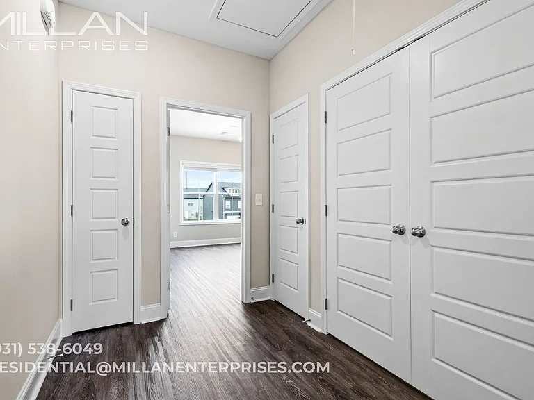208 Drayton Dr — Photo 15